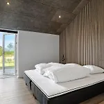 4 Bedroom Stunning In *