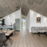 4 Bedroom Stunning In Holiday home Saeby (Nordjylland)