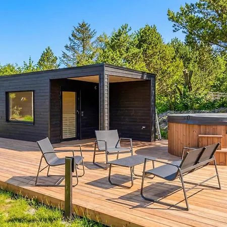 4 Bedroom Stunning In Holiday home Saeby (Nordjylland)