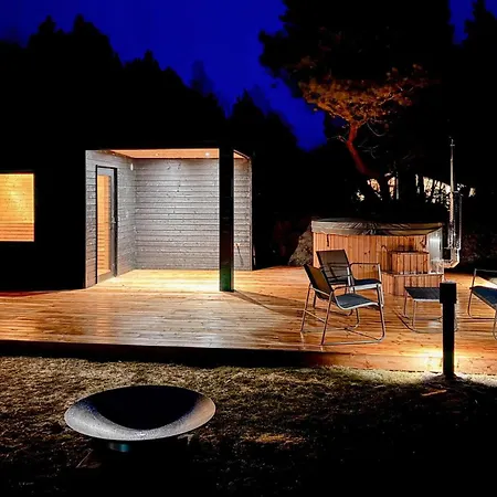 Holiday home 4 Bedroom Stunning In