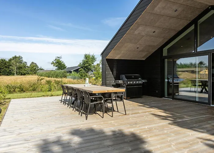 4 Bedroom Stunning In Sæby